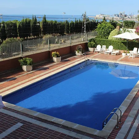 With Seaview Pool Robert D'aguilo * Tarragona